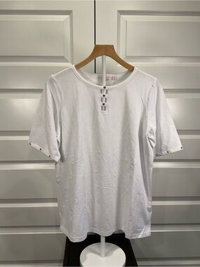 Quacker Factory White Short-Sleeve Men’s Shirt with Button Accents